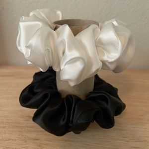 Set of 2 - Super Soft 100% Silk Hair Scrunchies